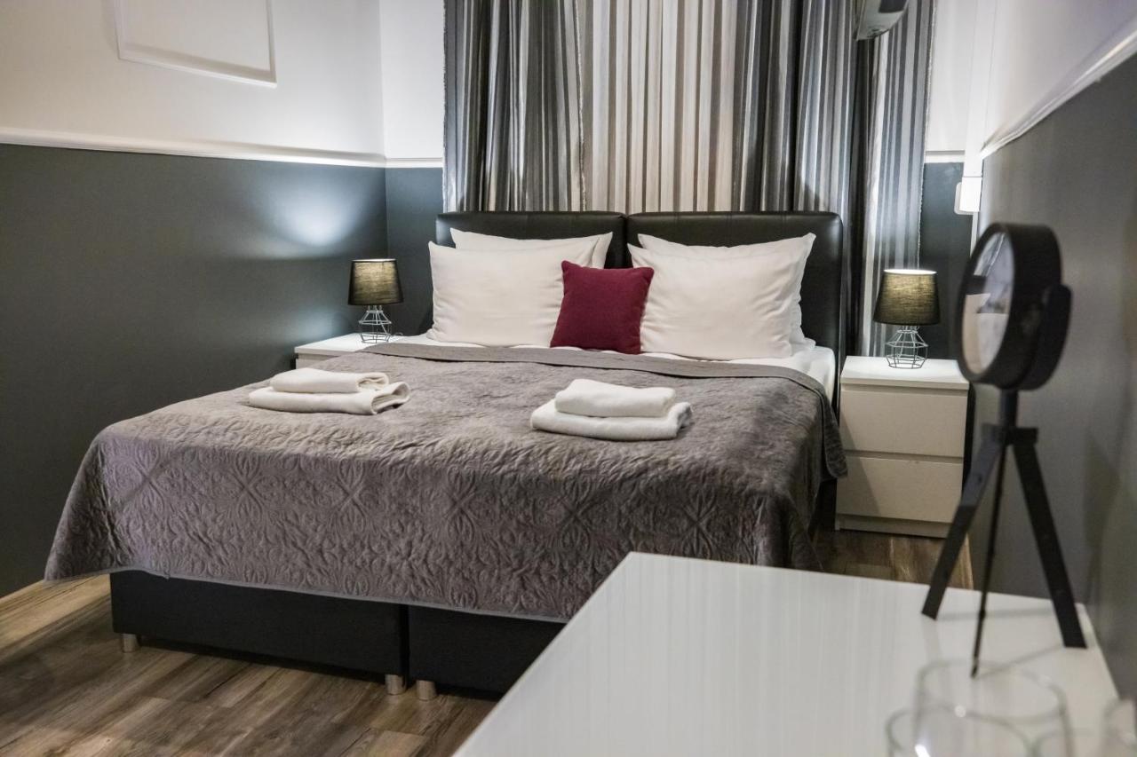 Leo Apartments Main Square Krakow Bagian luar foto