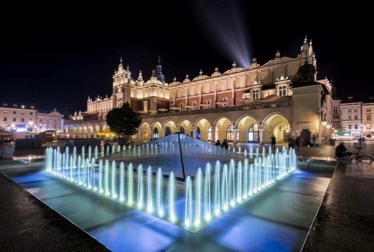 Leo Apartments Main Square Krakow Bagian luar foto