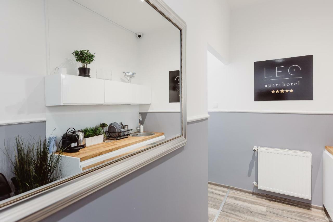Leo Apartments Main Square Krakow Bagian luar foto