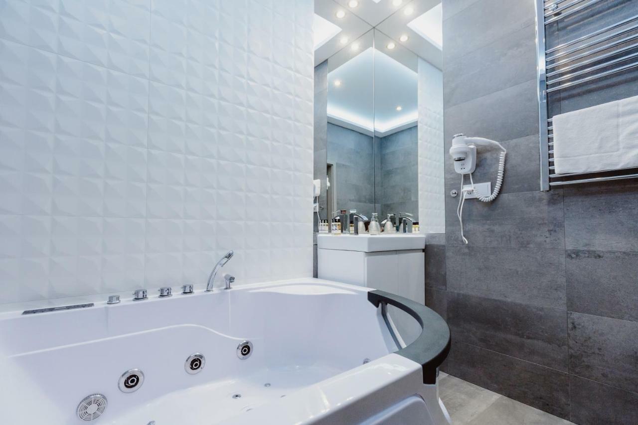 Leo Apartments Main Square Krakow Bagian luar foto